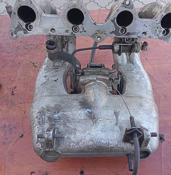 Polonez Caro 1.6 GSI - gdzie jest mocowanie linki gazu?