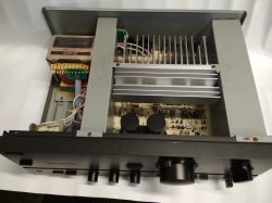 Wnętrze wzmacniacza Technics SU-V660 Wnętrze wzmacniacza Technics SU-V660