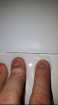 Shower cubicle - the base of the shower cubicle is cracked + cracked b