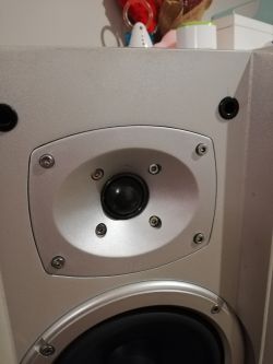 Jakie gwizdki założyć w Jamo S708, aby poprawić jakość wysokich tonów?