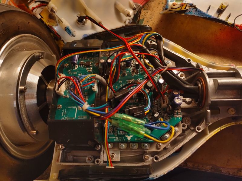 Nieaktywna połowa deskorolki (hoverboard) Jomo Electronics - diagnoza awarii