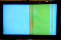 Samsung LE37A551P2R wild colors, strong white glow on the screen.