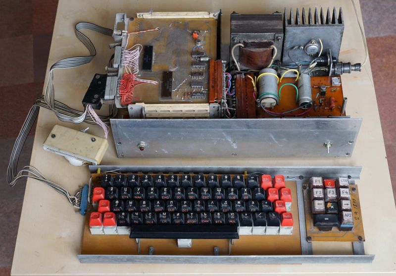 Historia radzieckich komputerów — amatorskie konstrukcje (cz.1)