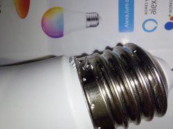 XLD-WIFIBLE-A19 Smart LED Bulb E27 LN882H CB2L teardown, weak WiFi range?