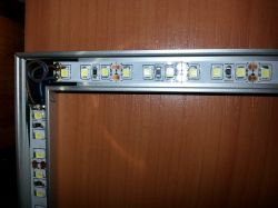 SGL8022W - prosta, dotykowa aplikacja oświetlenia szafki w kuchni SGL8022W - prosta, dotykowa aplikacja oświetlenia szafki w kuchni