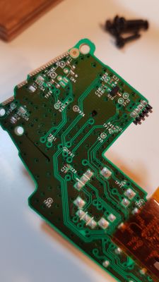 Kontroler Xbox One S - sygnał analogu aktywny tylko po naciśnięciu przycisku