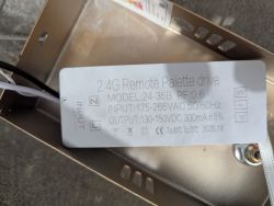 Zasilacz LED 2.4G Remote Palette drive, model 24-35B, z danymi wejścia i wyjścia