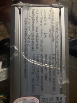 Hulajnoga Fiat 500 Cross samoczynnie się wyłącza