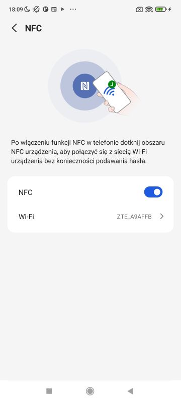 Ekran aplikacji z włączoną funkcją NFC i nazwą sieci Wi-Fi ZTE_A9AFFB
