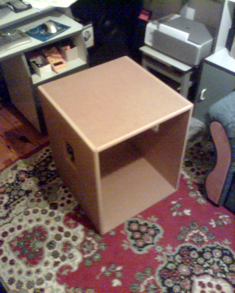 Wzmacniacz HEXFET 400W HOLTON-a + Basowe Kolumny HANDMADE:) Wzmacniacz HEXFET 400W HOLTON-a + Basowe Kolumny HANDMADE:)