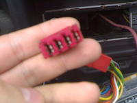 Jak podłączyć głośniki których wcale nie ma??