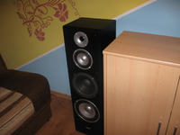 Sony F-110 i renkforce concrete 400 Prawa kolumna gra ciszej