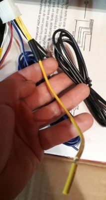 Pioneer Ts-wx300a - Zasilanie subwoofera cienkim kablem żółtym