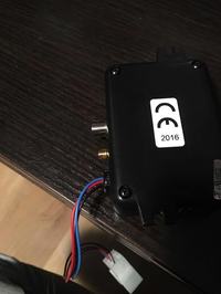 Renault - Czy nadajnik GPS pod radiem może podsłuchiwać rozmowy?