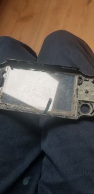 Jak prawidłowo złożyć konsolę PSP - instrukcja krok po kroku