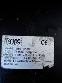 Boss Sound 1000n - Jakie parametry ma ten wzmacniacz ?