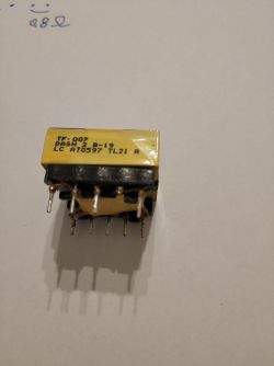 W2346S-BF: Strzelony kondensator SL6KV 5D, krótkotrwałe podświetlenie i pisk po wymianie