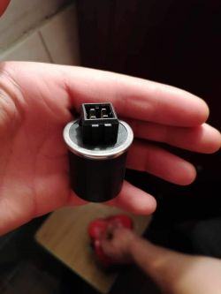 Podłączenie presostatu klimatyzacji Audi A4 B5 do kombajnu: Wentylator, Przekaźnik, Zasilanie