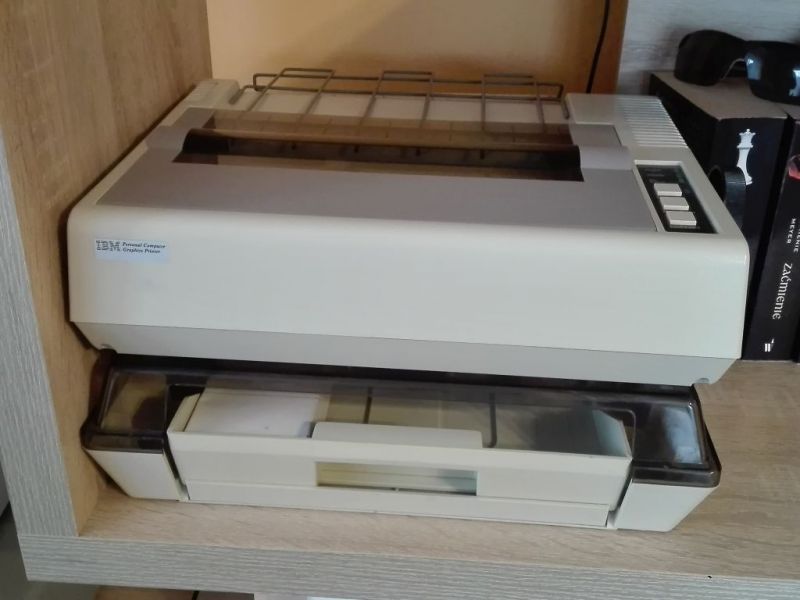 Zestaw komputerowy IBM PC 5150 - Dbanie o podzespoły elektroniczne, by służyły j