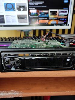 Kenwood KRC-659R Aux - Jak podłączyć Aux do Kenwood KRC-659R?