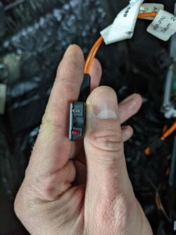 Mercedes W220, moduł telefonu Nokia, zworka optyczna - poszukiwania odpowiedniego typu złącza