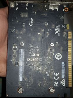 AMD - Zakręca się raz wentylator i świeci się dioda na komputerze