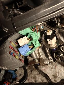 Honda Civic UFO 1.8 2007 nie odpala po odpięciu wtyczek w skrzynce rozdzielczej