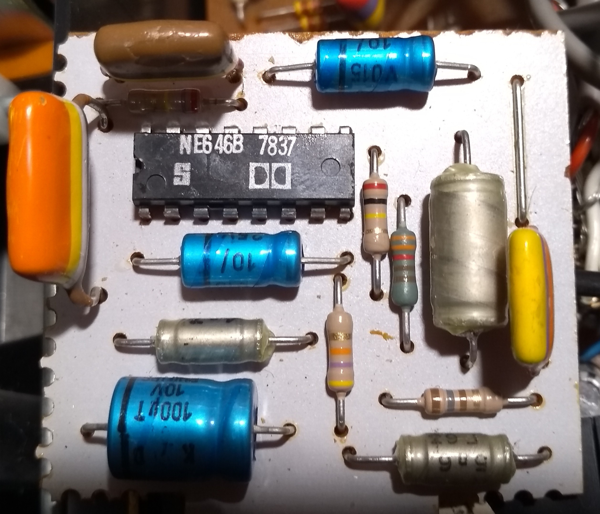 Philips N2532- żwawy czterdziestolatek - elektroda.pl