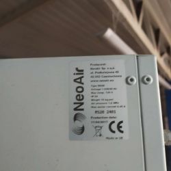 Tabliczka znamionowa nagrzewnicy NeoAir z danymi technicznymi i producentem