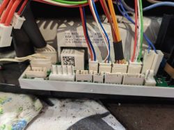 Expres Siemens EQ7 TK76009 - Nie włącza się - zapala LCD i gaśnie