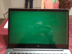 Xiaomi Mi Notebook Air - (Wanderndes) Schwarzes Quadrat im Laptop-Screen Xiaomi Mi Notebook Air - (Wanderndes) Schwarzes Quadrat im Laptop-Screen