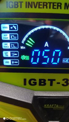 IGBT-330 Welder Display Close-up of IGBT-330 welder display showing current parameters.