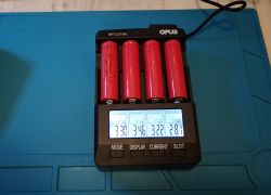 [TEST] Ile są warte tanie akumulatory i power banki z Allegro?