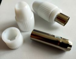 Montaż wtyku antenowego na kabel TV: jak poprawnie założyć ekran i środkową żyłę?