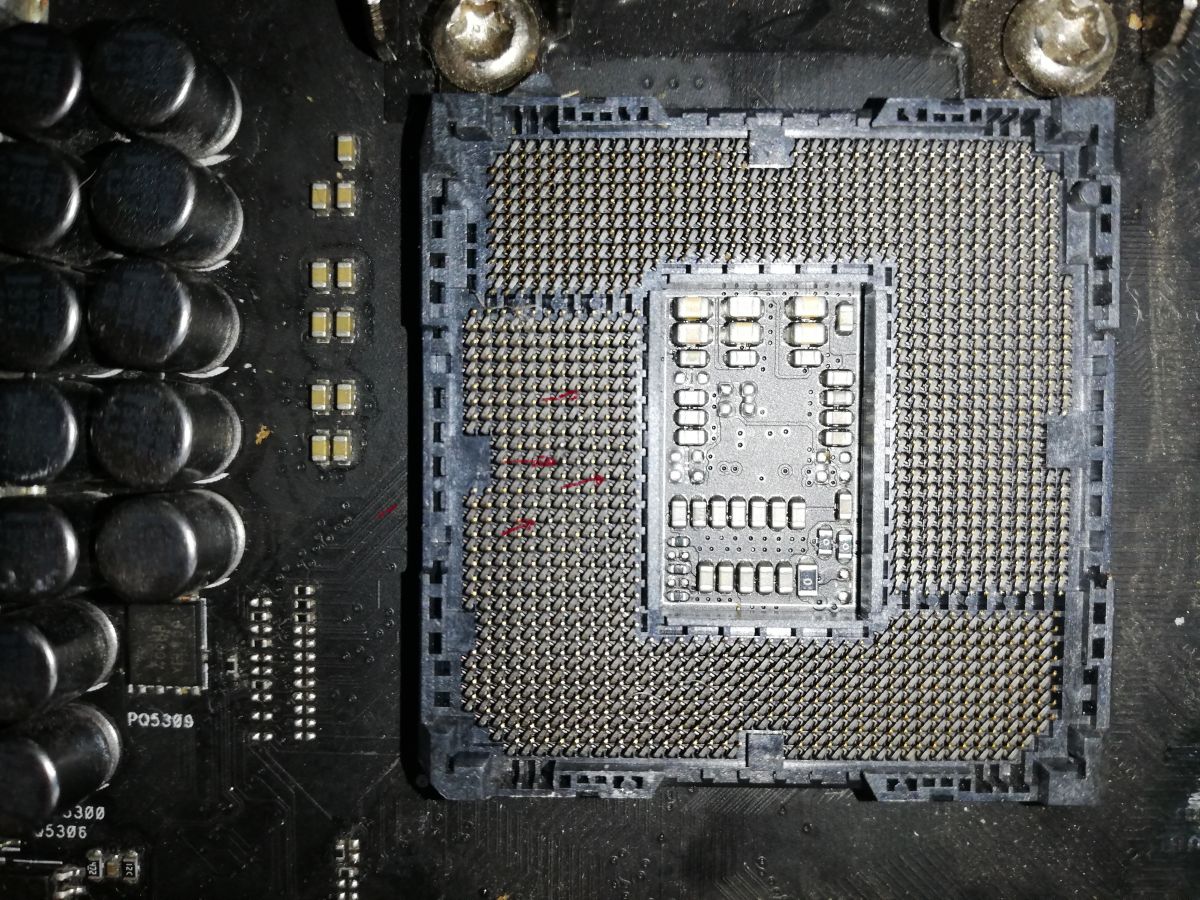 Pinami Płyta główna WS -Z390 PRO - naruszone piny w SOCKET a realizacja gwarancji.