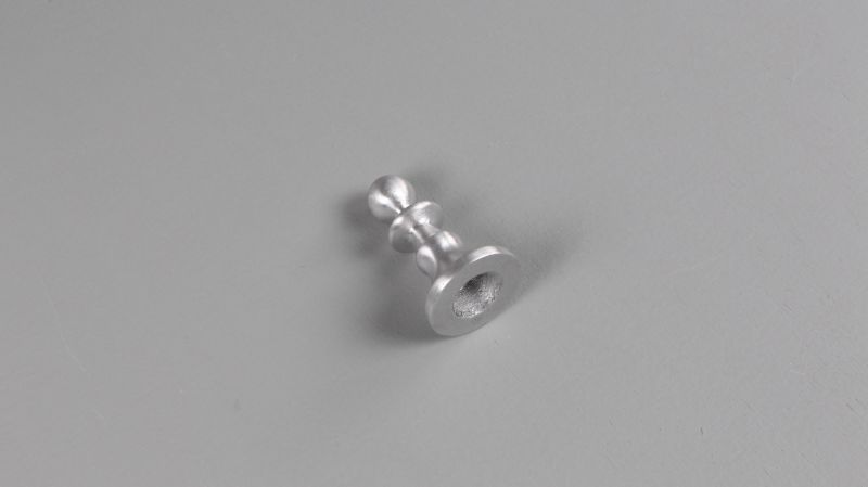 Pionek szachowy odlany z aluminium Pionek szachowy odlany z aluminium