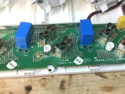 Which Wi-Fi controlled strip with QC? The interior of the Tapo P300 from TP-Link
