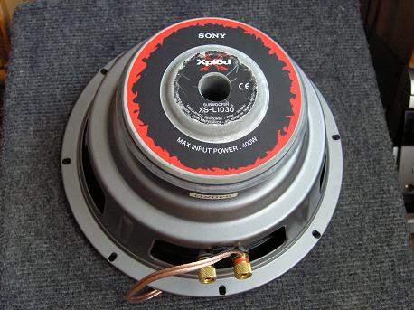 subwoofer SONY XS-L1030 jaka obudowa?