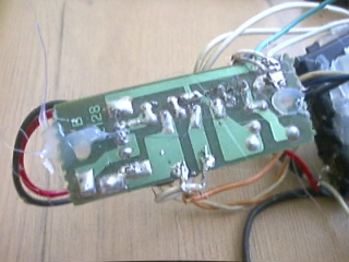 Jak wyeliminować szum we wzmacniaczu z radia DIY?