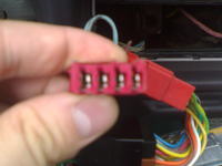 Jak podłączyć głośniki których wcale nie ma??