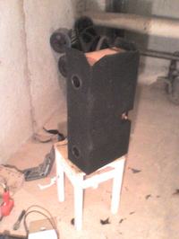 Subwoofer samochodowy, aktywny.