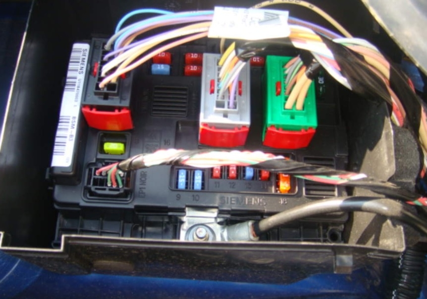Citroen C3 Bezpiecznik Szyb Elektrycznych