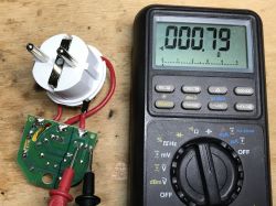 Prosty ściemniacz gniazdkowy - wnętrze i naprawa - Mumbi m-SD100