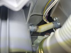 Beko DIN28431 - nie obraca się środkowy spryskiwacz mimo wymiany pompy