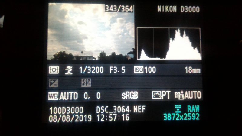 Nikon D3000 i AF-S NIKKOR 18-55mm - wszystkie tryby oprócz portretu prześwietlają zdjęcia