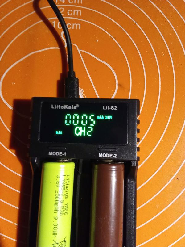 LiitoKala Lii-S2 - Ładowarka akumulatorów dla każdego. Krótki opis, dużo zdjęć.