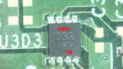 Identyfikacja elementu SMD: U3D3, 8-pin na płycie Xbox One Fat