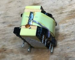 Zasilacz z wnętrza drukarki - impulsowy, na dwóch tranzystorach - 30V 0.4A Zasilacz z wnętrza drukarki - impulsowy, na dwóch tranzystorach - 30V 0.4A