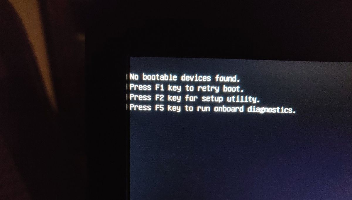 [Rozwiązano] Dell Latitude E7450 - powtarzające się kasowanie tablicy ...