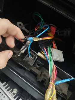 Chrysler Lebaron 1989r - Nieudane podłączenie radia, biała płaska wtyczka, kable